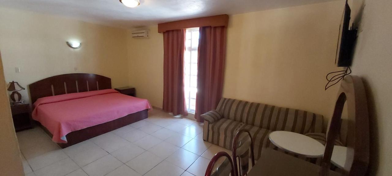 Hotel Real Tasquillo Esterno foto
